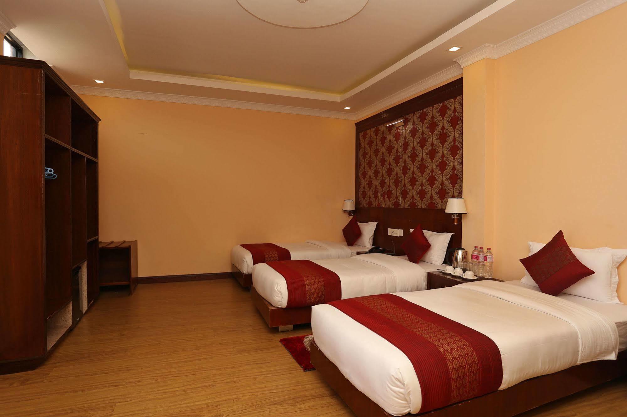 Hotel Pokhara Goodwill Buitenkant foto
