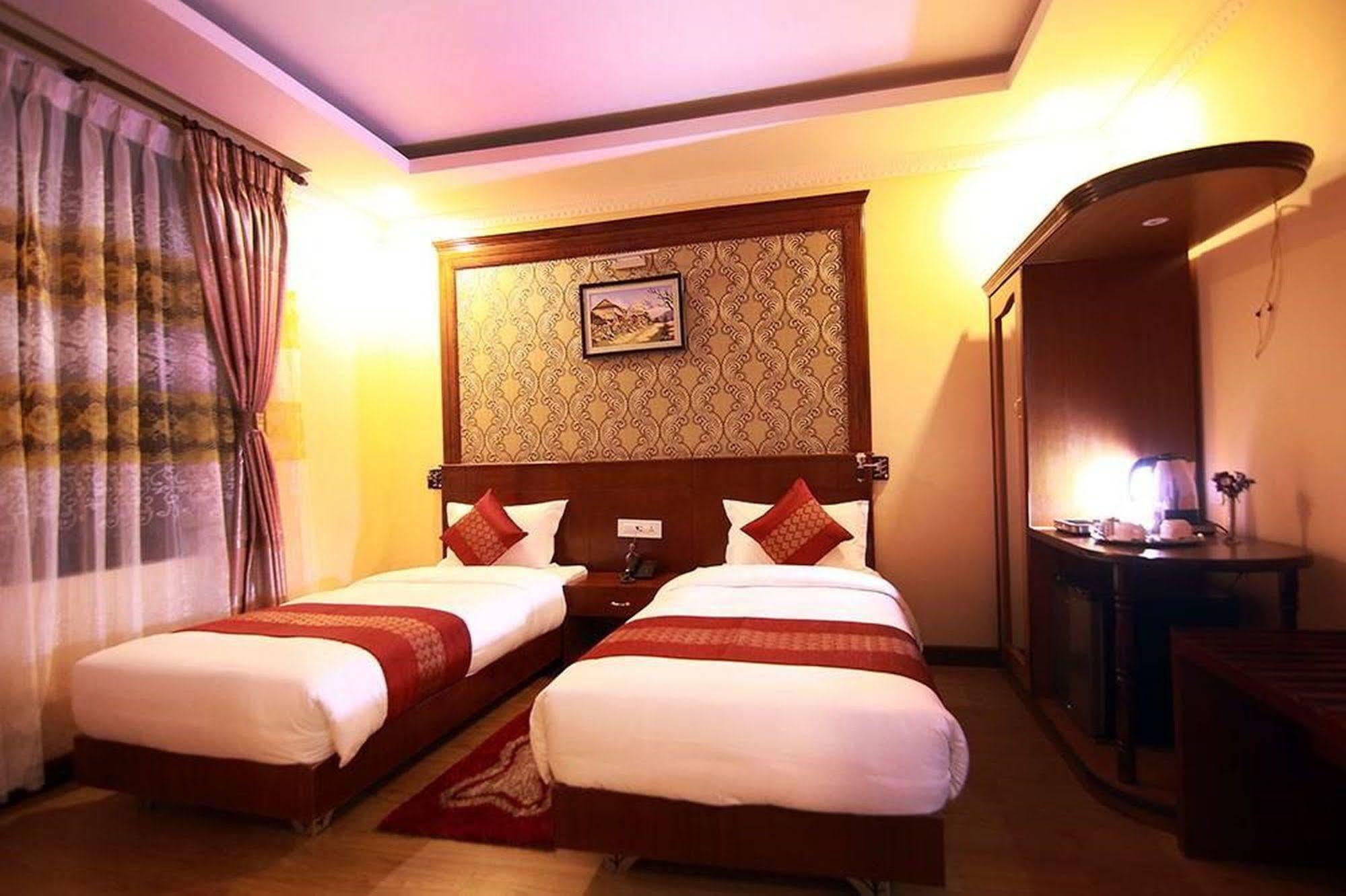 Hotel Pokhara Goodwill Buitenkant foto